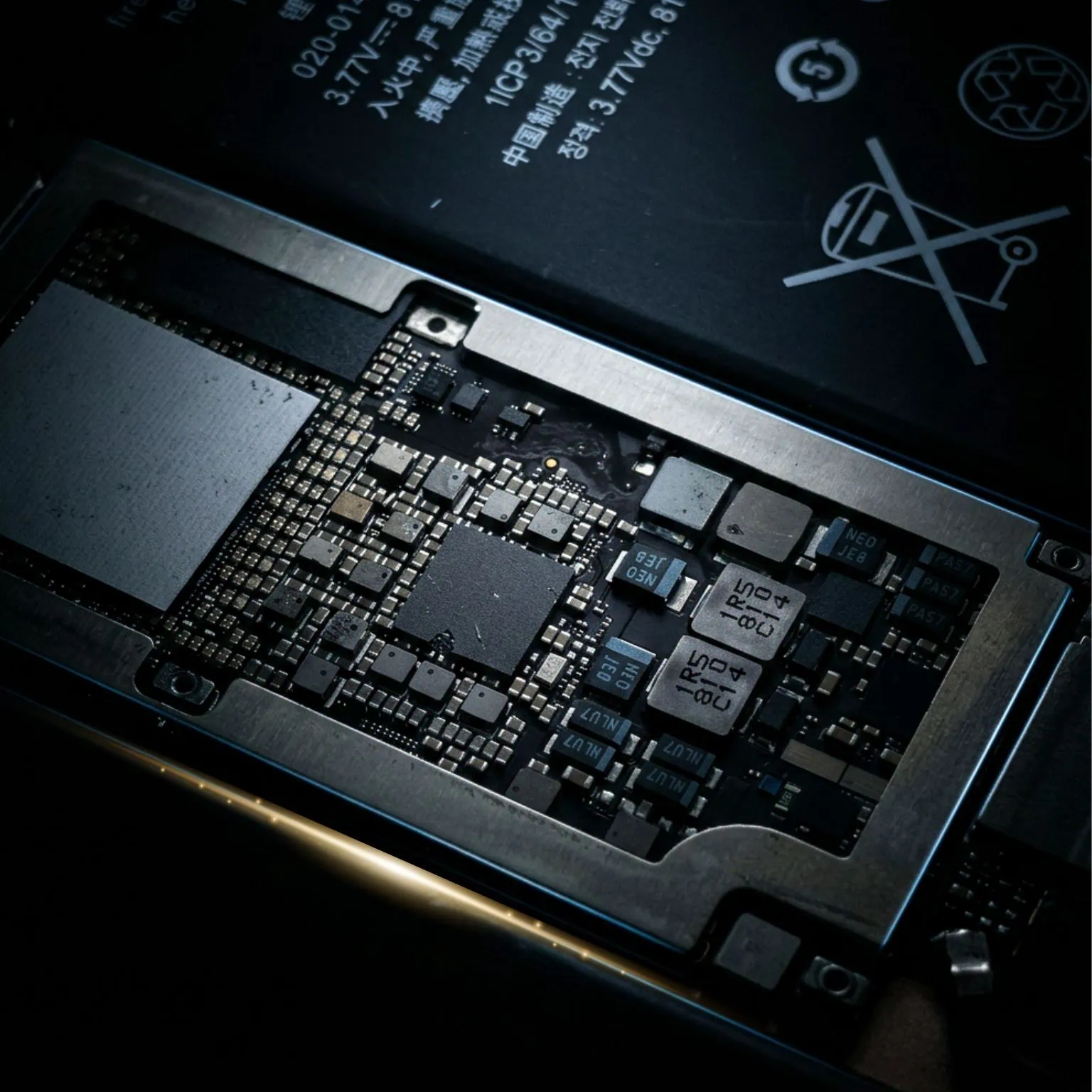 ราคาซ่อมเมนบอร์ด iPad
